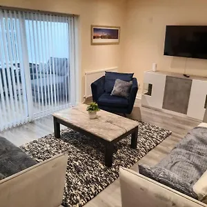 Luxury 5-bed House Near Nec & Bhx Apartment